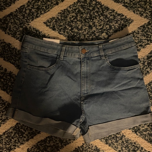 H&M Pants - Womens size 10, H&M shorts.